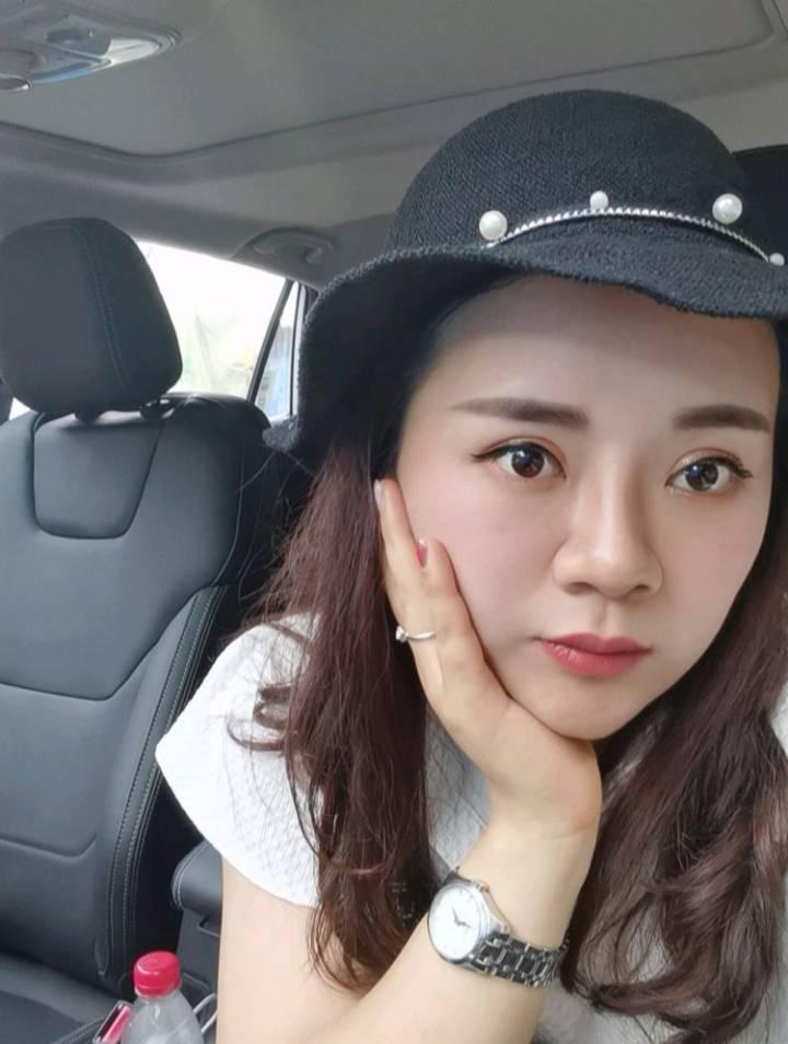 丝滑包裹严密的妞